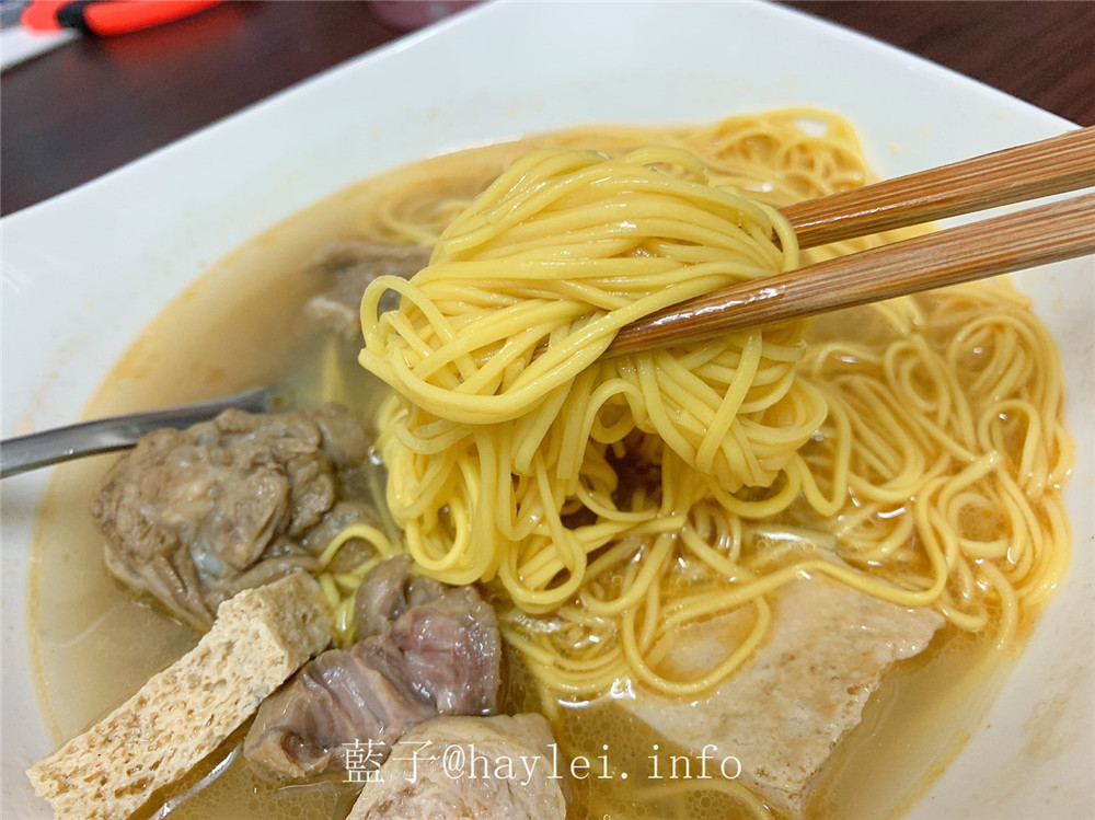 秋冬食補推薦-帝王食補薑母鴨隨食補/薑母鴨獨享杯,濕涼天氣溫補補品,一個人也能好好吃!冷凍宅配美食//養生美食/便利快速省時/美味薑母鴨/加熱即食/料理包/即食包/老薑是冬季裡吃的暖暖包/健康養生/食補/黑麻油米酒紅面番鴨鴨腿肉凍豆腐鴨肉丸黃金麵線/麻油料理/療癒美食/台灣人情味/帝王食補板橋總店 中式料理 健康養身 宅配食記 攝影 新北美食 民生資訊分享 飲食集錦