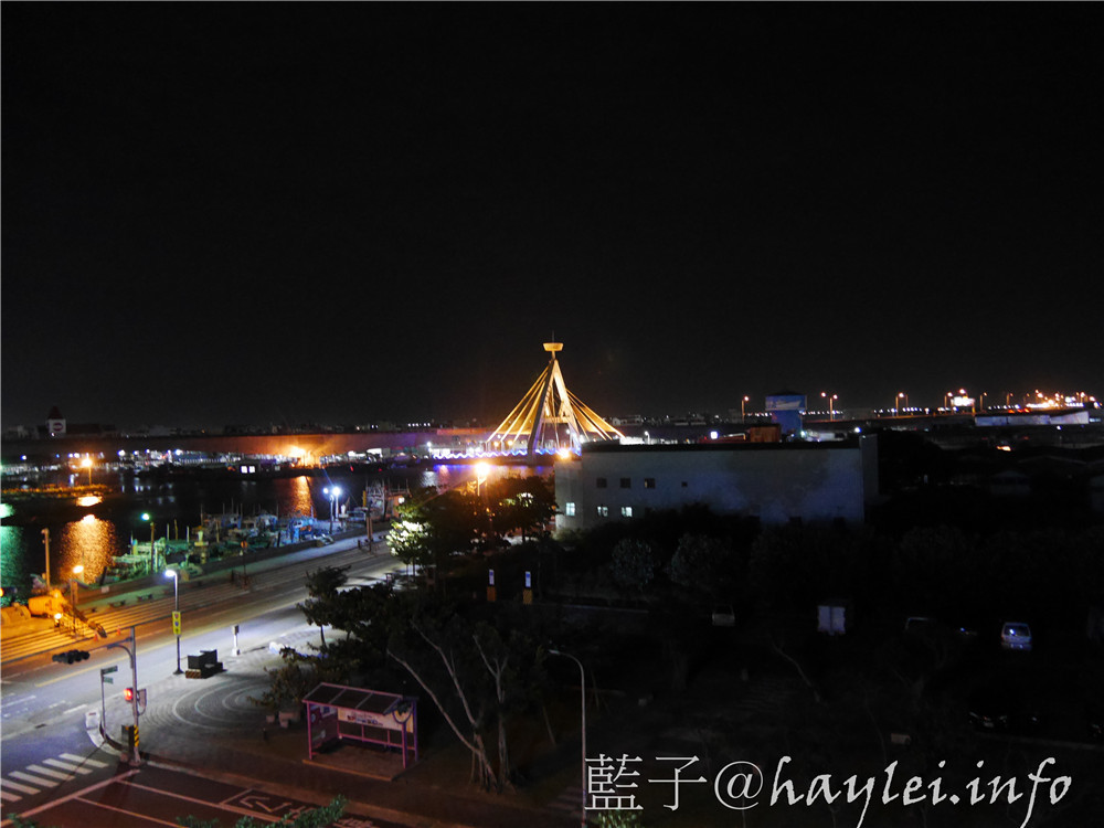 嘉義住宿/布袋文創HOTEL海漾行館-布袋遊客中心(布袋文創Hotel 1樓)與住宿空間並存一棟，感受布袋漁港風情的住宿首選!一樓有商場，伴手禮很好買!嘉義旅遊/嘉義景點/雲嘉南旅遊/中南部旅遊景點/雲嘉南濱海旅遊/嘉義旅遊住宿/嘉義布袋旅遊/雲嘉南濱海風景管理區推薦住宿/藍子愛旅行 國內外住宿相關 國內旅遊 攝影 民生資訊分享   