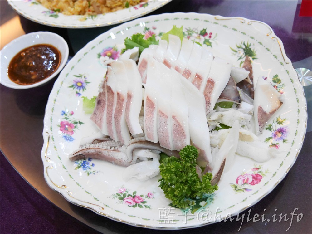 嘉義東石樺榮海鮮餐廳-吃得出真材實料的美味海鮮料理，來就要吃當季新鮮漁貨，鮮蚵、軟絲最推！雲嘉南旅遊/中南部旅遊景點/雲嘉南濱海美食旅遊/穆斯林友善餐廳/嘉義美食旅遊推薦/嘉義合菜料理/嘉義東石海鮮餐廳/雲嘉南濱海風景管理區推薦美食餐廳/藍子愛美食 國內旅遊 攝影 民生資訊分享 飲食集錦   