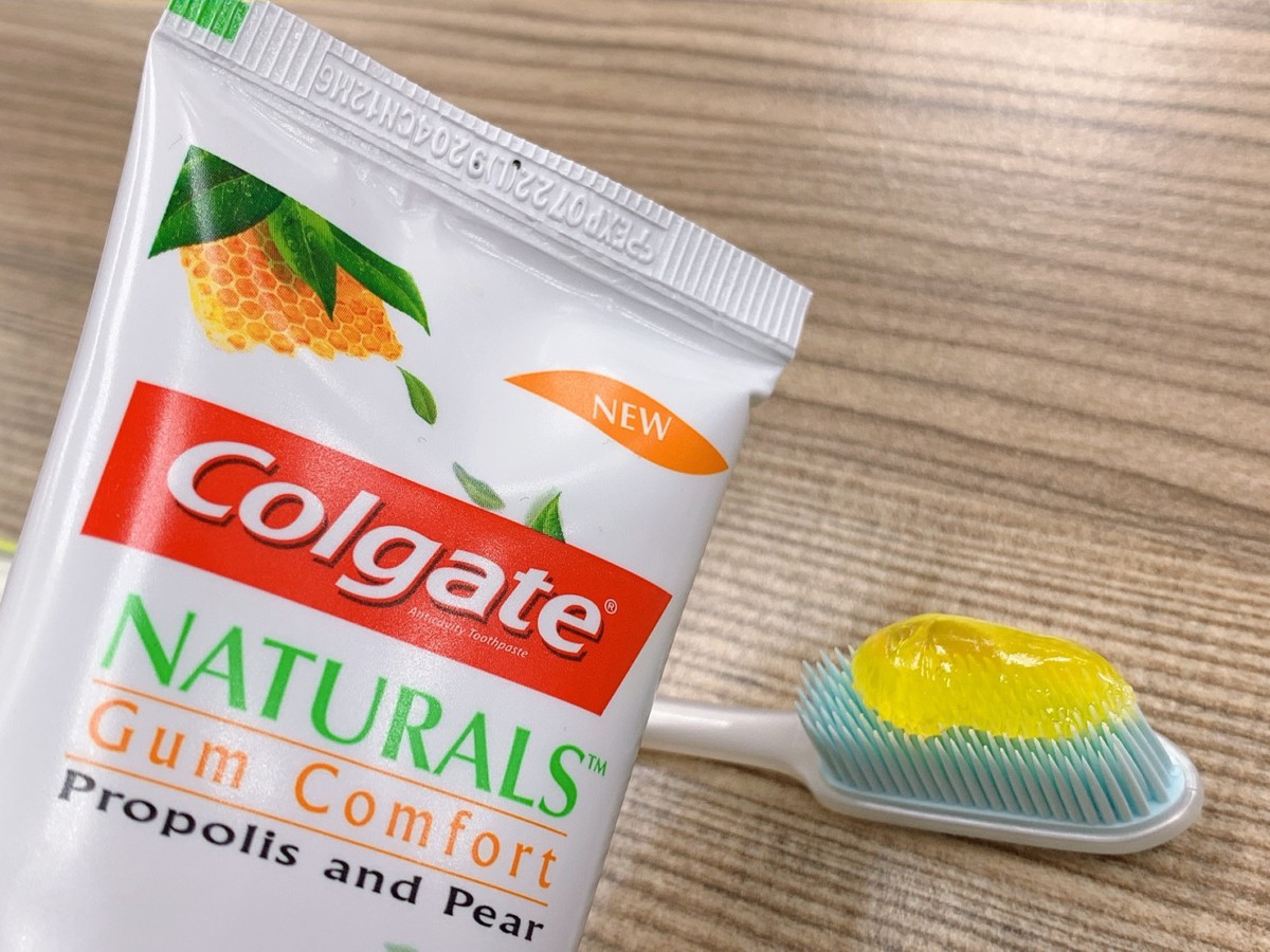 colgate/高露潔自然之萃舒護牙齦牙膏-蜂膠洋梨&高分子超彈極淨牙刷-做好牙齒清潔以維持健康笑容是我笑對生活的不二法門!高露潔自然之萃/自然活力健康笑容/配合正確刷牙習慣/高露潔/自然之萃/高分子超彈極淨/蜂膠洋梨牙膏/牙齒護理/居家護理/colgate/toothpaste/牙膏/牙齦護理/好物推薦/brushteeth/smile/health/dentalcare/oralcare/oralhealth/好物分享/藍子愛美麗 保養品分享 健康養身 攝影 民生資訊分享