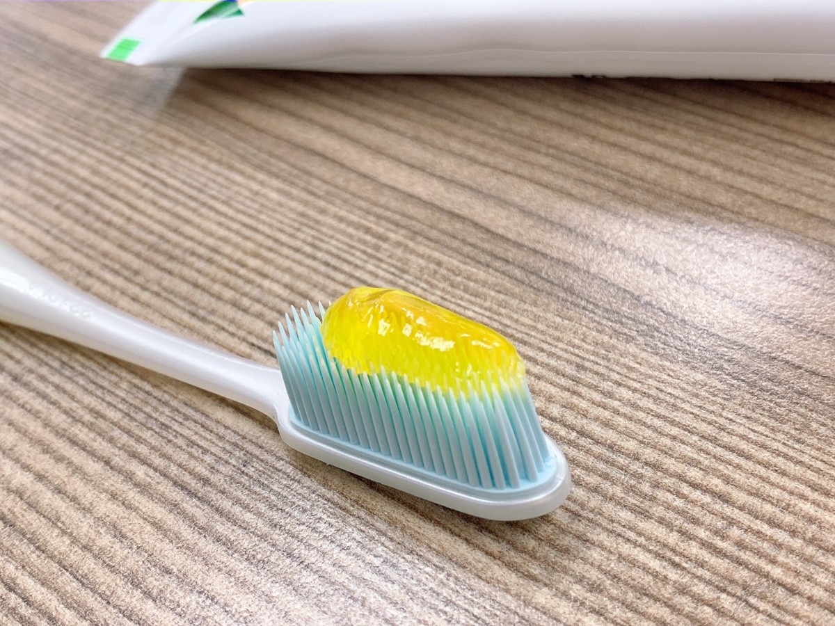 colgate/高露潔自然之萃舒護牙齦牙膏-蜂膠洋梨&高分子超彈極淨牙刷-做好牙齒清潔以維持健康笑容是我笑對生活的不二法門!高露潔自然之萃/自然活力健康笑容/配合正確刷牙習慣/高露潔/自然之萃/高分子超彈極淨/蜂膠洋梨牙膏/牙齒護理/居家護理/colgate/toothpaste/牙膏/牙齦護理/好物推薦/brushteeth/smile/health/dentalcare/oralcare/oralhealth/好物分享/藍子愛美麗 保養品分享 健康養身 攝影 民生資訊分享