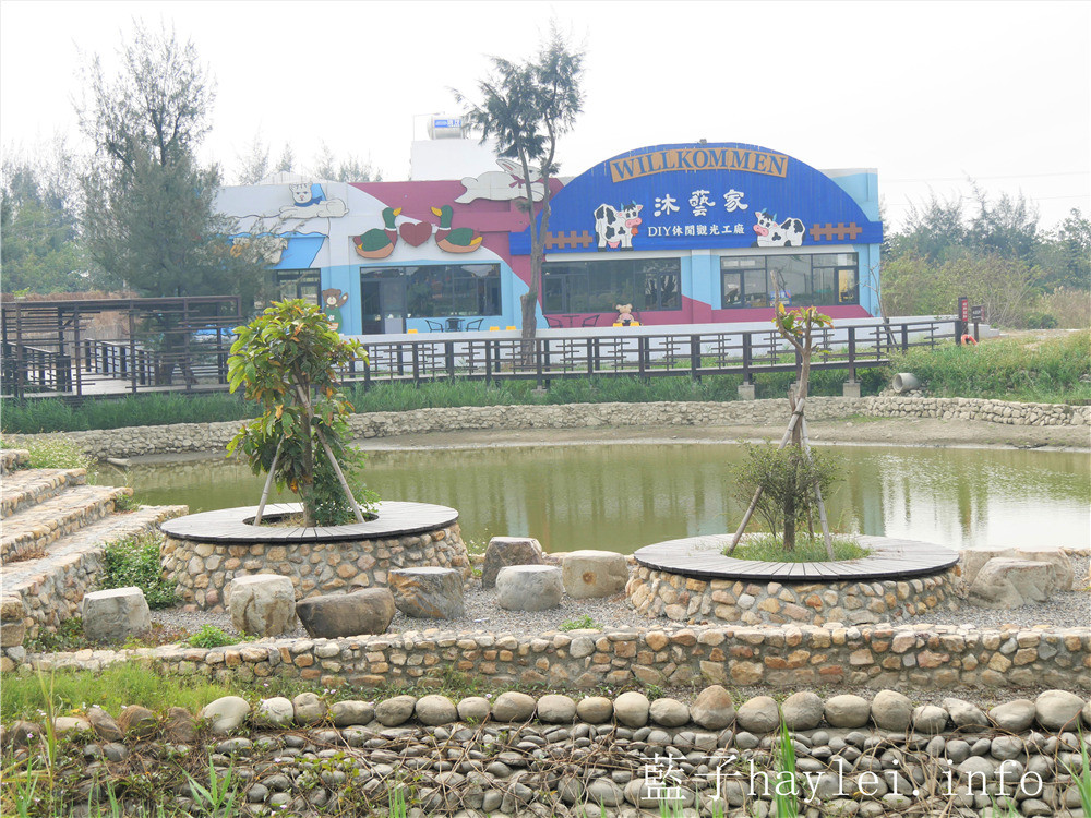 雲林口湖/沐藝家DIY休閒觀光工廠-開心彩繪,發揮創造力,雲林旅遊的親子休閒好去處!木藝牆ig打卡、雲林私房景點推薦!雲林美食/口湖美食/口湖遊客中心裡面/雲嘉南好好玩/雲嘉南旅遊/雲林海線/雲林旅遊/口湖鄉景點推薦/藍子愛旅行 國內旅遊 攝影 民生資訊分享 自己動手做!