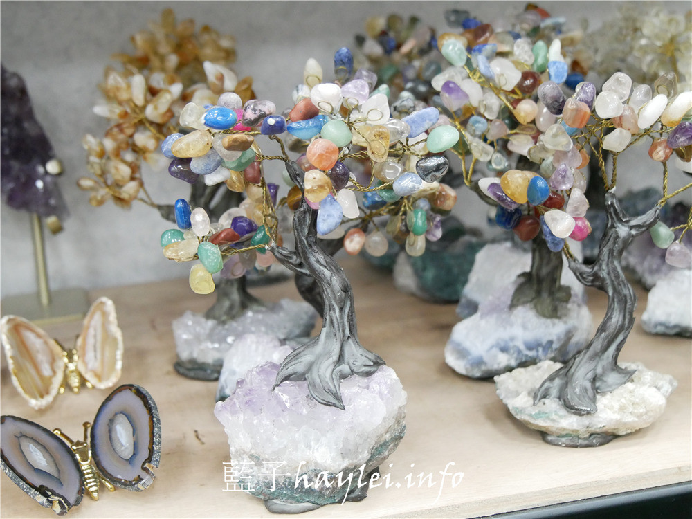台中西屯/京典臻品JD Classic天然水晶-如何挑選紫晶洞、適合自己的水晶怎麼買,開運招財水晶這裡看最超值!專營烏拉圭紫水晶洞、巴西晶洞、聚寶盆、發財樹、恐龍蛋跟意象水晶等天然礦石。台中水晶/批發水晶大盤商/水晶洞批發/瑪瑙聚寶盆/鈦晶/黃水晶/茶晶/開口笑水晶/水晶雕件/水晶手珠/水晶手排/改善屋內風水/聚氣開運招正財/藍子愛美麗 攝影 民生資訊分享 紓發緒感
