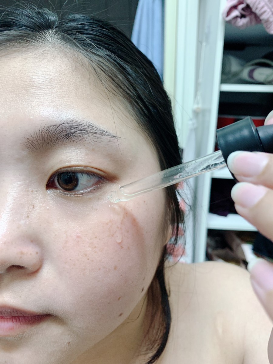 美國高效植萃保養/Green Envee 綠沐氤薇-玻尿酸胜肽雙重彈力精華-讓肌膚擁有緊緻彈嫩又滑細的觸感真的難能可貴!美妝保養/肌膚保養/精華液推薦/保養精華/美麗肌膚/藍子愛美麗 保養品分享 彩妝品分享 攝影 民生資訊分享