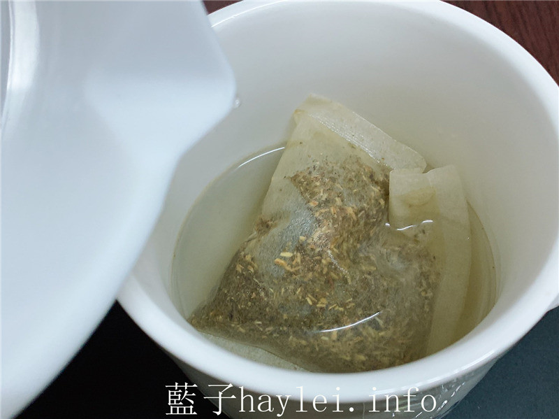 曜茶草本養身茶飲-來自萬華百年老店青草行,沁涼茶品喝起來清香柔和、順口好喝,睡前也能享用,適合冬天日養生的無咖啡因熱飲!宅配美食/沖泡飲品/曜茶養身茶/台灣茶飲/健康養生/品茶/調味茶/草本茶/茶飲推薦/養生保健茶飲/藍子愛美食 中式料理 健康養身 宅配食記 攝影 民生資訊分享 飲食集錦