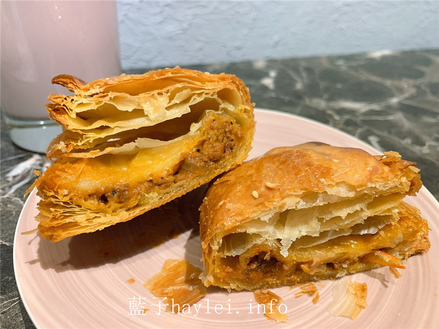 台北大安咖啡廳美食/法式修頌．可頌專賣店-可頌香氣濃郁且草莓提拉米蘇甜香誘人，修頌入口酥鬆香脆，奶油香氣超濃郁，醬牛肉口味超好吃！法國千層酥/CHAUSSON/台北美食/大安美食/甜點/鹹食/點心/下午茶推薦/RE紅包/藍子愛美食 攝影 民生資訊分享 飲食集錦 