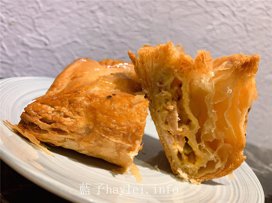 台北大安咖啡廳美食/法式修頌．可頌專賣店-可頌香氣濃郁且草莓提拉米蘇甜香誘人，修頌入口酥鬆香脆，奶油香氣超濃郁，醬牛肉口味超好吃！法國千層酥/CHAUSSON/台北美食/大安美食/甜點/鹹食/點心/下午茶推薦/RE紅包/藍子愛美食 攝影 民生資訊分享 飲食集錦 
