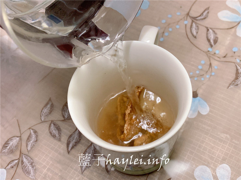 桃園市蘆竹區/德關食品/宅配黑糖老薑片、黑糖薑蜜-手工翻炒的黑糖老薑片,用黑糖老薑片磨製出來的黑糖薑蜜,冬日暖身必備聖品,黑糖薑茶熱熱喝好舒服~宅配美食/德關手作美食/3年以上南投老薑/台糖黑糖/老薑美食/薑糖/薑片/薑蜜/黑糖薑片/常溫存放/百分百台灣味/沖泡熱飲/無添加防腐劑/藍子愛美食 中式料理 宅配食記 攝影 民生資訊分享 飲食集錦