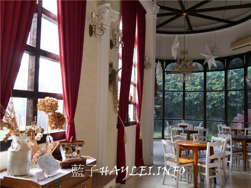 台中大雅/下午茶美食/Petit Forêt 小林煎餅x富林園洋菓子(PF洋菓子森林)-在復古鄉村風城堡享受柔滑乳酪派、雙層起司蛋糕、葉子派餅乾等幸福甜點,感受南法的慢活與悠閒~台中美食/台中景點/台中下午茶/台中城堡風咖啡廳/南法風城堡/台中甜點/大雅美食/大雅下午茶/甜點蛋糕/餅乾點心/結婚禮盒推薦/客製化喜餅/台中餐廳/台中好拍下午茶/藍子愛美食 國內旅遊 攝影 民生資訊分享 飲食集錦