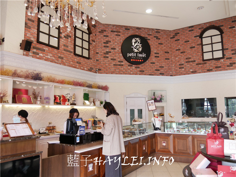 台中大雅/下午茶美食/Petit Forêt 小林煎餅x富林園洋菓子(PF洋菓子森林)-在復古鄉村風城堡享受柔滑乳酪派、雙層起司蛋糕、葉子派餅乾等幸福甜點,感受南法的慢活與悠閒~台中美食/台中景點/台中下午茶/台中城堡風咖啡廳/南法風城堡/台中甜點/大雅美食/大雅下午茶/甜點蛋糕/餅乾點心/結婚禮盒推薦/客製化喜餅/台中餐廳/台中好拍下午茶/藍子愛美食 國內旅遊 攝影 民生資訊分享 飲食集錦