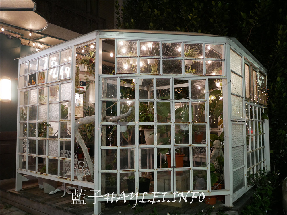 新竹東區/Garden Party Restaurant/派對花園餐廳-排餐精緻美味，裝潢華美貴氣，新竹網美拍照打卡必訪，花園餐廳環境絕美超好拍～新竹美食/新竹西餐廳/新竹餐廳推薦/花園餐廳/新竹義式餐廳/金山街餐廳/IG打卡餐廳熱門點/情侶約會/姊妹聚會/濕式熟成牛排/熱帶植物花草牆/近新竹科學園區/有停車場/藍子愛美食 國內旅遊 攝影 民生資訊分享 飲食集錦 