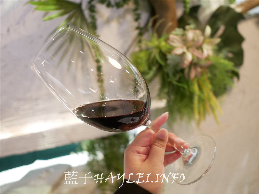 新竹東區/Garden Party Restaurant/派對花園餐廳-排餐精緻美味，裝潢華美貴氣，新竹網美拍照打卡必訪，花園餐廳環境絕美超好拍～新竹美食/新竹西餐廳/新竹餐廳推薦/花園餐廳/新竹義式餐廳/金山街餐廳/IG打卡餐廳熱門點/情侶約會/姊妹聚會/濕式熟成牛排/熱帶植物花草牆/近新竹科學園區/有停車場/藍子愛美食 國內旅遊 攝影 民生資訊分享 飲食集錦 
