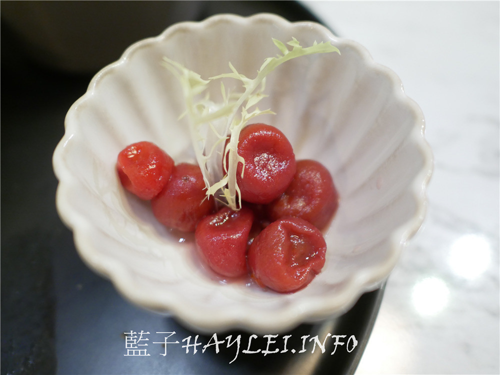 新竹東區/Garden Party Restaurant/派對花園餐廳-排餐精緻美味，裝潢華美貴氣，新竹網美拍照打卡必訪，花園餐廳環境絕美超好拍～新竹美食/新竹西餐廳/新竹餐廳推薦/花園餐廳/新竹義式餐廳/金山街餐廳/IG打卡餐廳熱門點/情侶約會/姊妹聚會/濕式熟成牛排/熱帶植物花草牆/近新竹科學園區/有停車場/藍子愛美食 國內旅遊 攝影 民生資訊分享 飲食集錦 