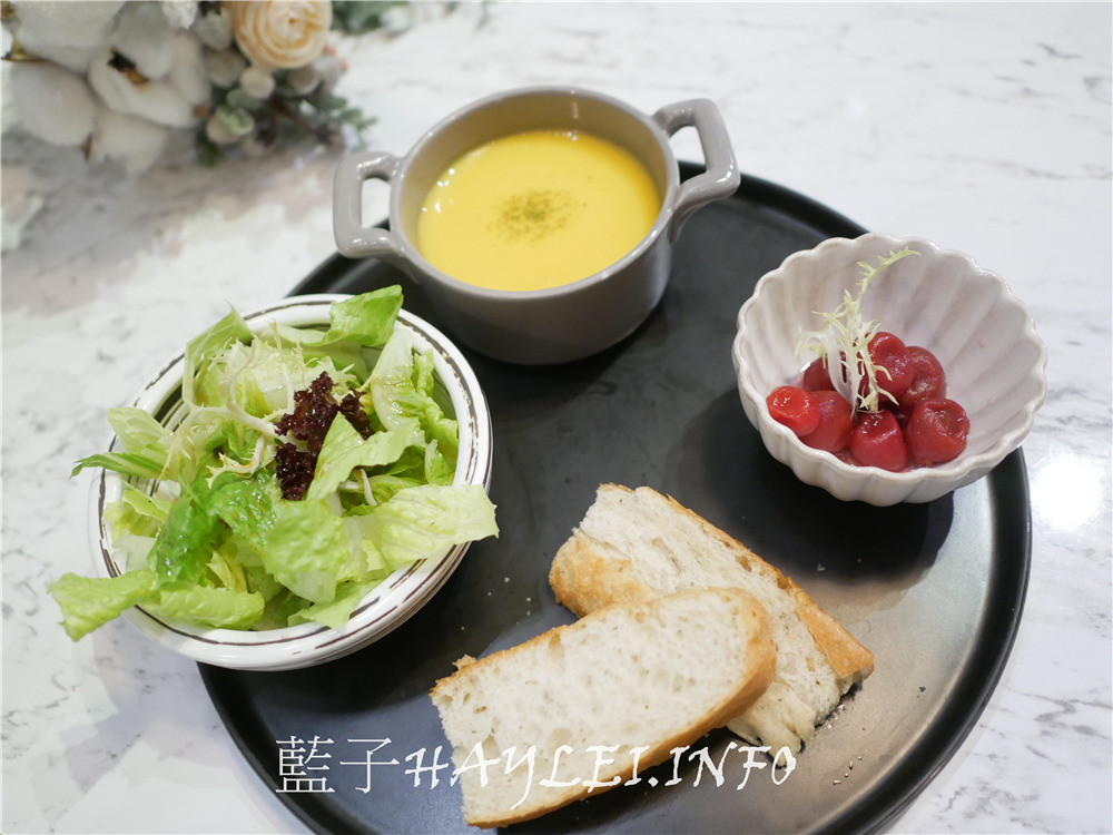 新竹東區/Garden Party Restaurant/派對花園餐廳-排餐精緻美味，裝潢華美貴氣，新竹網美拍照打卡必訪，花園餐廳環境絕美超好拍～新竹美食/新竹西餐廳/新竹餐廳推薦/花園餐廳/新竹義式餐廳/金山街餐廳/IG打卡餐廳熱門點/情侶約會/姊妹聚會/濕式熟成牛排/熱帶植物花草牆/近新竹科學園區/有停車場/藍子愛美食 國內旅遊 攝影 民生資訊分享 飲食集錦 