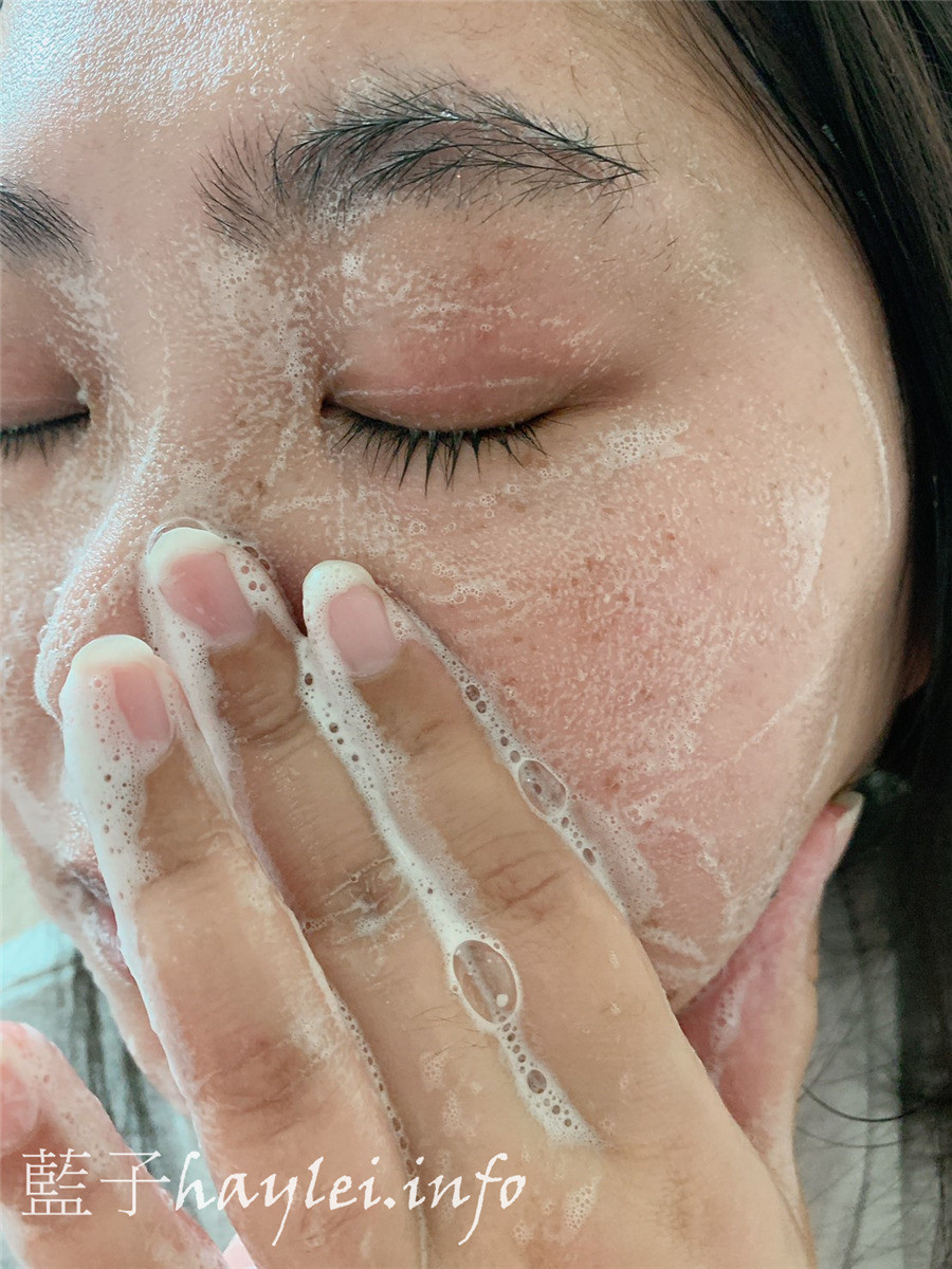 洗面乳推薦/仟米胺基酸洗面霜-清潔力非常優秀,使用後的肌膚摸起來嫩滑不澀,適合混合型或油性膚質使用的潔面產品 美妝保養/肌膚保養/清潔肌膚/chummy/MIT保養品/台灣保養品牌/臉部清潔推薦/skincare/facial cleaner/藍子愛美麗 保養品分享 攝影 民生資訊分享