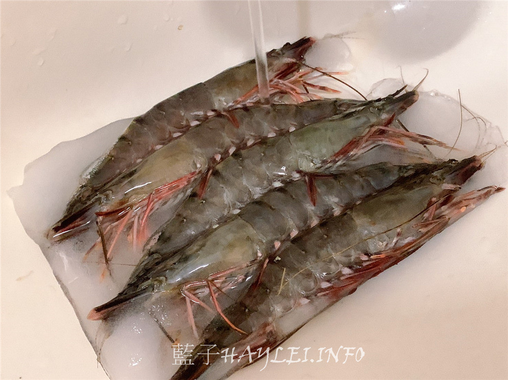 宅配美食開箱文-生猛海鮮團購美食推薦/36Life鮮綠生活-團購生鮮必吃的氣炸鍋美食,大推鮮嫩美味的台南老饕級去刺虱目魚肚、真材實料的丸類界LV蝦枝花丸、鮮香美味的海金鑽府城蝦捲、奶香四溢的起司特級蝦捲&肥碩鮮美的草蝦。冷凍宅配/生鮮宅配/團購生鮮/團購美食/氣炸鍋料理/藍子愛美食 中式料理 宅配食記 攝影 民生資訊分享 飲食集錦