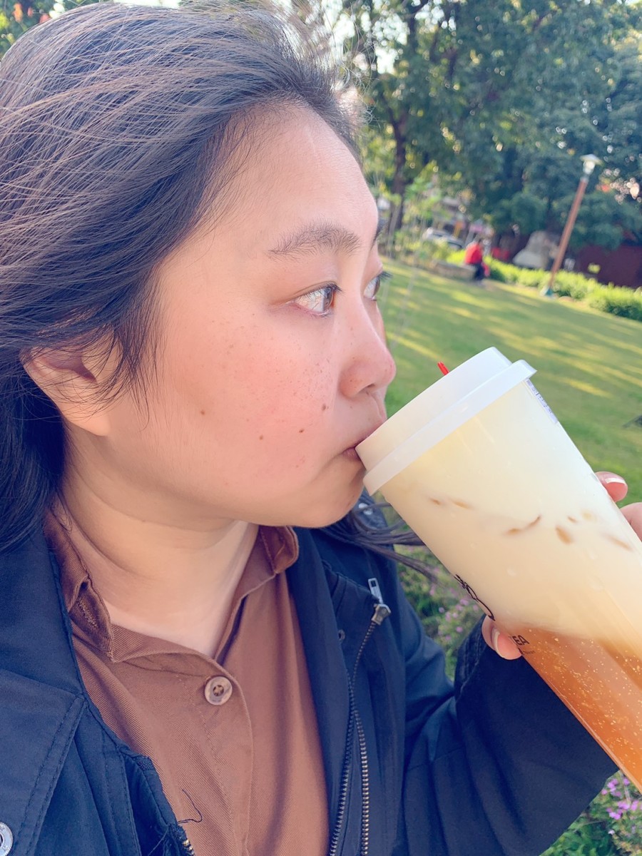 台中西屯/手搖飲推薦/手作功夫茶(黎明店)-台中必喝飲品推薦,紅豆粉粿鮮奶復刻童年回憶超經典、38奶霸一吸就能吃到很多料超滿足、芝士玫瑰鹽翠玉香濃奶蓋與茶香交融超好味!台中美食/台中手搖飲/台中飲料店/手作功夫茶/台中旅遊必喝/台中珍奶推薦/珍珠奶茶/奶蓋綠茶/紅豆粉粿/鮮奶飲品/創意飲品/藍子愛美食 中式料理 國內旅遊 攝影 民生資訊分享 飲食集錦