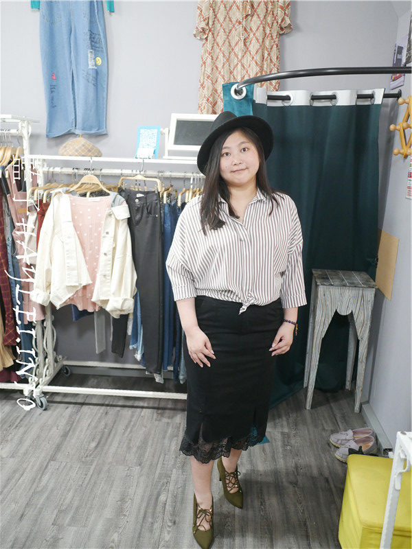 台中南屯/服飾穿搭/MIMOSA時尚女裝-棉花糖女孩也能買到超優韓系美衣,想知道最新潮流趨勢,來找闆娘就對了~台中女裝/台中韓系服裝推薦/服飾穿搭/時尚潮流/服裝搭配/流行穿搭/女裝時尚/韓系女裝/韓風/現貨供應/試衣間/台中買衣服/南屯區購物推薦/re紅包/台中女裝推薦/藍子愛美麗 攝影 民生資訊分享 穿搭分享