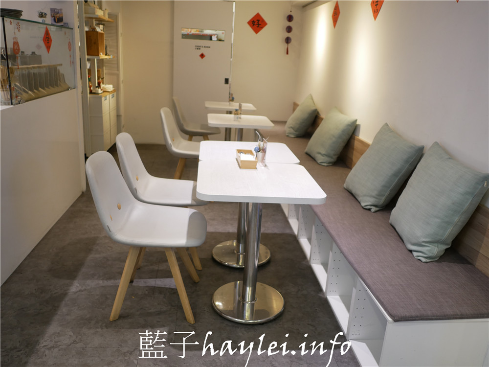 台中南屯/Chow Chow Café 巧巧咖啡-想吃美味義式晚餐不用花大錢,義大利麵燉飯都很棒,環境舒適,非常適合聚餐約會!近文心森林公園~台中美食/南屯區美食餐廳/台中餐廳/義式餐廳/台中好拍餐廳/台中咖啡廳推薦/純白咖啡廳/嫩煎舒肥牛肩佐蒜香義大利麵/煙燻鴨胸佐羅勒燉飯/情侶約會/開會聚餐/外送外帶服務/藍子愛美食 國內旅遊 攝影 民生資訊分享 飲食集錦