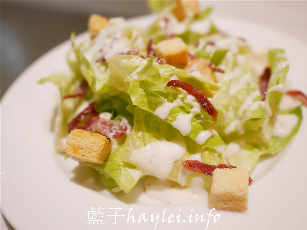 台中南屯/Chow Chow Café 巧巧咖啡-想吃美味義式晚餐不用花大錢,義大利麵燉飯都很棒,環境舒適,非常適合聚餐約會!近文心森林公園~台中美食/南屯區美食餐廳/台中餐廳/義式餐廳/台中好拍餐廳/台中咖啡廳推薦/純白咖啡廳/嫩煎舒肥牛肩佐蒜香義大利麵/煙燻鴨胸佐羅勒燉飯/情侶約會/開會聚餐/外送外帶服務/藍子愛美食 國內旅遊 攝影 民生資訊分享 飲食集錦
