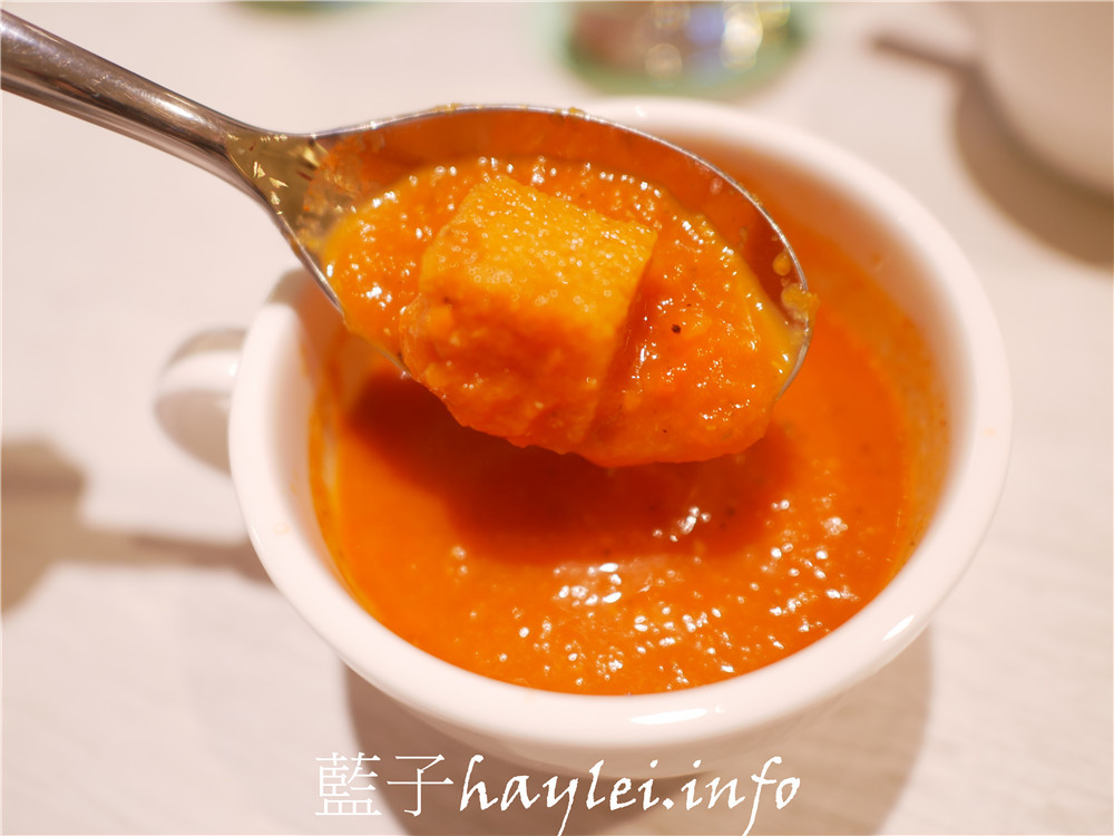 台中南屯/Chow Chow Café 巧巧咖啡-想吃美味義式晚餐不用花大錢,義大利麵燉飯都很棒,環境舒適,非常適合聚餐約會!近文心森林公園~台中美食/南屯區美食餐廳/台中餐廳/義式餐廳/台中好拍餐廳/台中咖啡廳推薦/純白咖啡廳/嫩煎舒肥牛肩佐蒜香義大利麵/煙燻鴨胸佐羅勒燉飯/情侶約會/開會聚餐/外送外帶服務/藍子愛美食 國內旅遊 攝影 民生資訊分享 飲食集錦