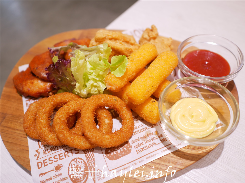 台中南屯/Chow Chow Café 巧巧咖啡-想吃美味義式晚餐不用花大錢,義大利麵燉飯都很棒,環境舒適,非常適合聚餐約會!近文心森林公園~台中美食/南屯區美食餐廳/台中餐廳/義式餐廳/台中好拍餐廳/台中咖啡廳推薦/純白咖啡廳/嫩煎舒肥牛肩佐蒜香義大利麵/煙燻鴨胸佐羅勒燉飯/情侶約會/開會聚餐/外送外帶服務/藍子愛美食 國內旅遊 攝影 民生資訊分享 飲食集錦