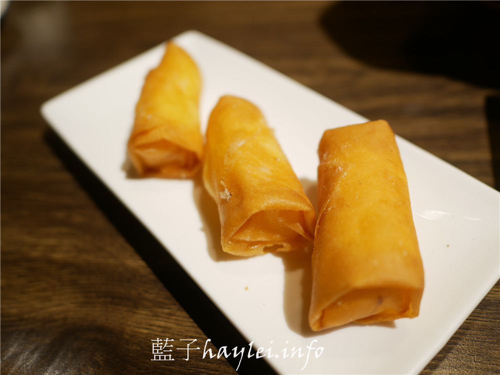 台北中正區/三創美食/港點大師(台北三創店)-座位寬敞舒適,港式飲茶鮮香美味,在台北想吃美味港點都會想到這裡!台北美食/市民大道美食/台北港點推薦/港式料理/港式點心推薦/煲仔飯/腸粉/煲粥/燒賣/奶皇包/蓮花茶/Syntrend三創生活園區/藍子愛美食 中式料理 國內旅遊 攝影 民生資訊分享 飲食集錦