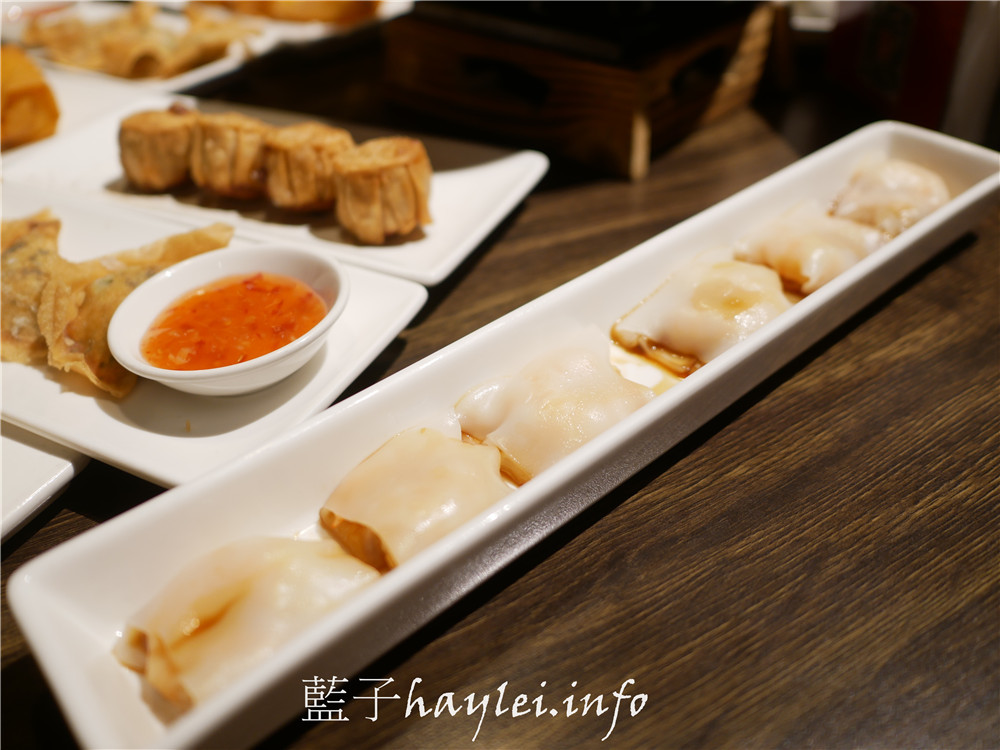 台北中正區/三創美食/港點大師(台北三創店)-座位寬敞舒適,港式飲茶鮮香美味,在台北想吃美味港點都會想到這裡!台北美食/市民大道美食/台北港點推薦/港式料理/港式點心推薦/煲仔飯/腸粉/煲粥/燒賣/奶皇包/蓮花茶/Syntrend三創生活園區/藍子愛美食 中式料理 國內旅遊 攝影 民生資訊分享 飲食集錦