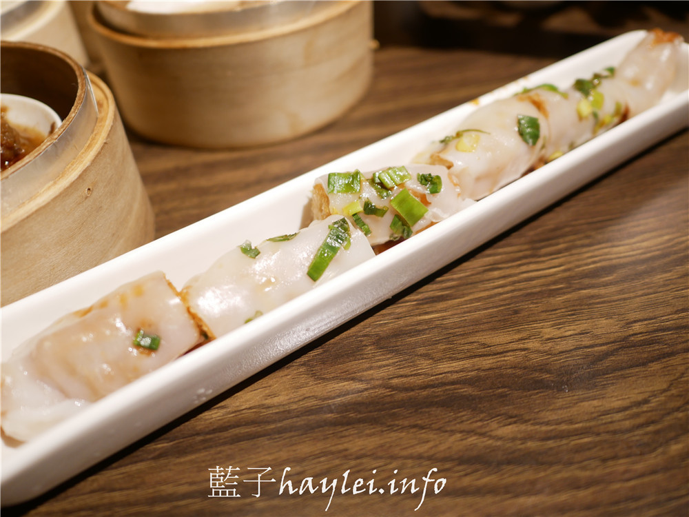 台北中正區/三創美食/港點大師(台北三創店)-座位寬敞舒適,港式飲茶鮮香美味,在台北想吃美味港點都會想到這裡!台北美食/市民大道美食/台北港點推薦/港式料理/港式點心推薦/煲仔飯/腸粉/煲粥/燒賣/奶皇包/蓮花茶/Syntrend三創生活園區/藍子愛美食 中式料理 國內旅遊 攝影 民生資訊分享 飲食集錦