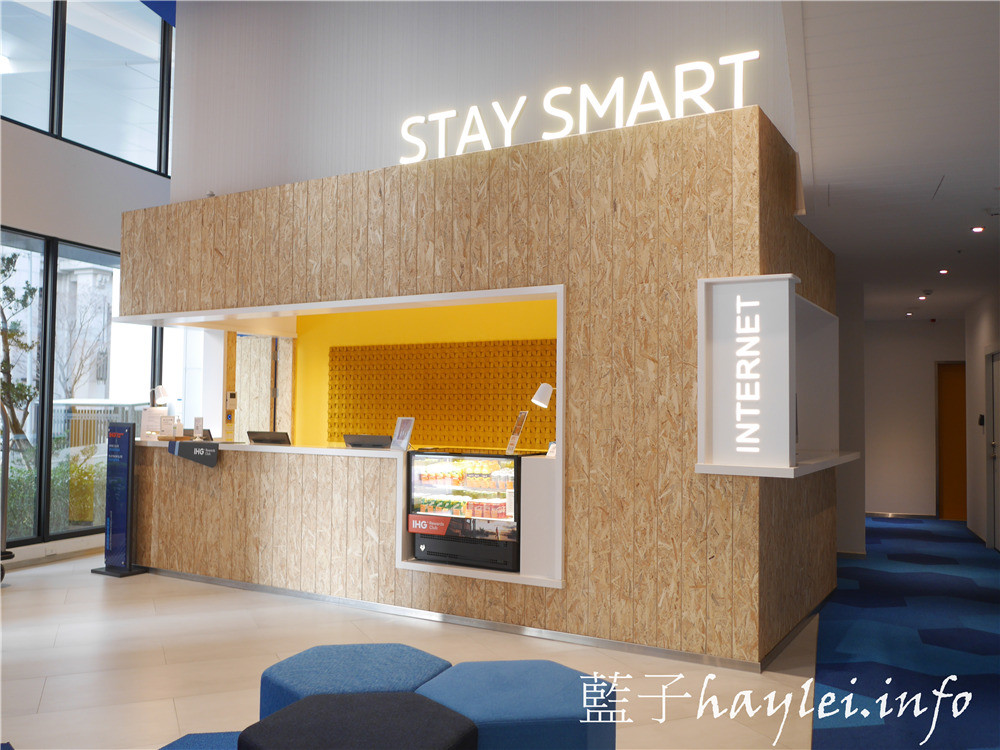 台中西屯/Holiday Inn Express Taichung Fengchia/臺中逢甲智選假日酒店-交通方便,近逢甲夜市、星享道,平價且舒適,在溫馨臥房安撫睡意後,來享受舒適美好的早餐吧!台中住宿推薦/逢甲住宿推薦/2 星級飯店/IHG洲際酒店平價品牌/24 小時櫃台/免費早餐/沐浴備品/健身中心/商務中心/洗衣服務/禁菸/會議室/國內旅遊/台中旅遊/藍子愛旅行 國內外住宿相關 國內旅遊 攝影 民生資訊分享