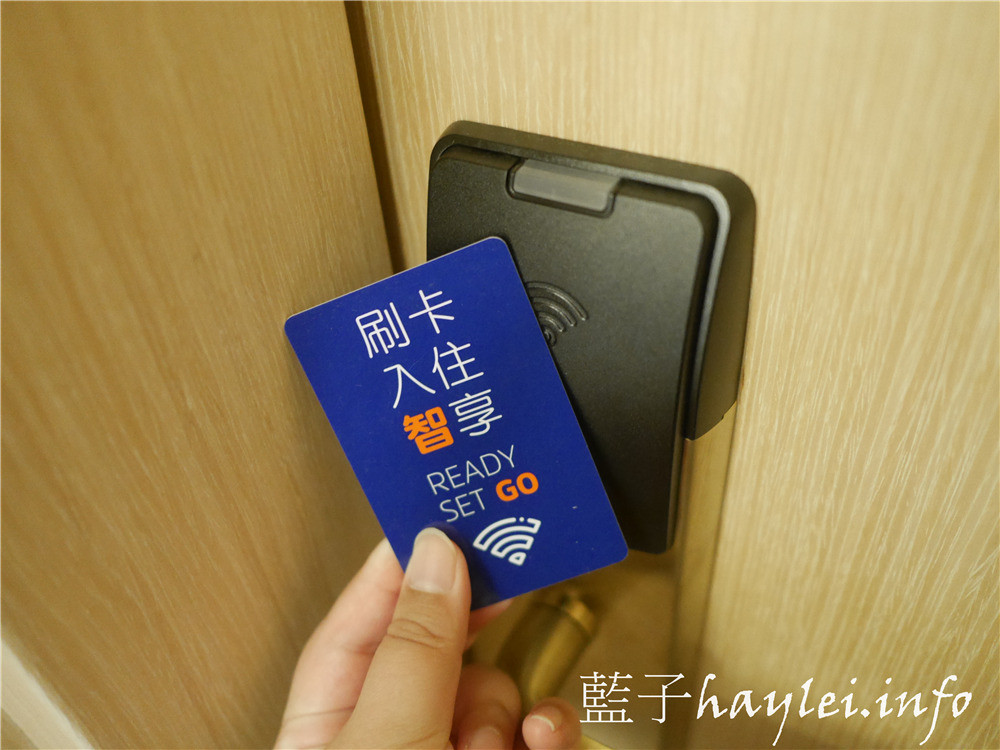 台中西屯/Holiday Inn Express Taichung Fengchia/臺中逢甲智選假日酒店-交通方便,近逢甲夜市、星享道,平價且舒適,在溫馨臥房安撫睡意後,來享受舒適美好的早餐吧!台中住宿推薦/逢甲住宿推薦/2 星級飯店/IHG洲際酒店平價品牌/24 小時櫃台/免費早餐/沐浴備品/健身中心/商務中心/洗衣服務/禁菸/會議室/國內旅遊/台中旅遊/藍子愛旅行 國內外住宿相關 國內旅遊 攝影 民生資訊分享
