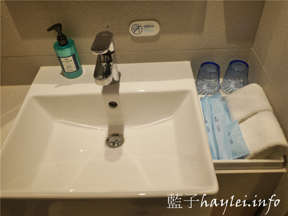 台中西屯/Holiday Inn Express Taichung Fengchia/臺中逢甲智選假日酒店-交通方便,近逢甲夜市、星享道,平價且舒適,在溫馨臥房安撫睡意後,來享受舒適美好的早餐吧!台中住宿推薦/逢甲住宿推薦/2 星級飯店/IHG洲際酒店平價品牌/24 小時櫃台/免費早餐/沐浴備品/健身中心/商務中心/洗衣服務/禁菸/會議室/國內旅遊/台中旅遊/藍子愛旅行 國內外住宿相關 國內旅遊 攝影 民生資訊分享