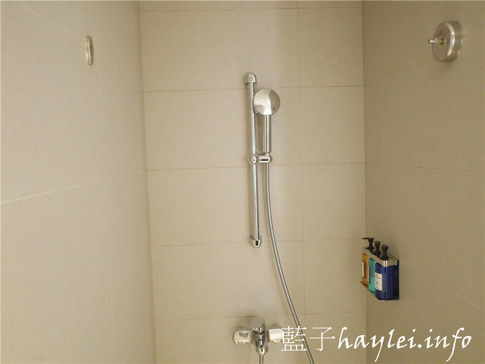 台中西屯/Holiday Inn Express Taichung Fengchia/臺中逢甲智選假日酒店-交通方便,近逢甲夜市、星享道,平價且舒適,在溫馨臥房安撫睡意後,來享受舒適美好的早餐吧!台中住宿推薦/逢甲住宿推薦/2 星級飯店/IHG洲際酒店平價品牌/24 小時櫃台/免費早餐/沐浴備品/健身中心/商務中心/洗衣服務/禁菸/會議室/國內旅遊/台中旅遊/藍子愛旅行 國內外住宿相關 國內旅遊 攝影 民生資訊分享
