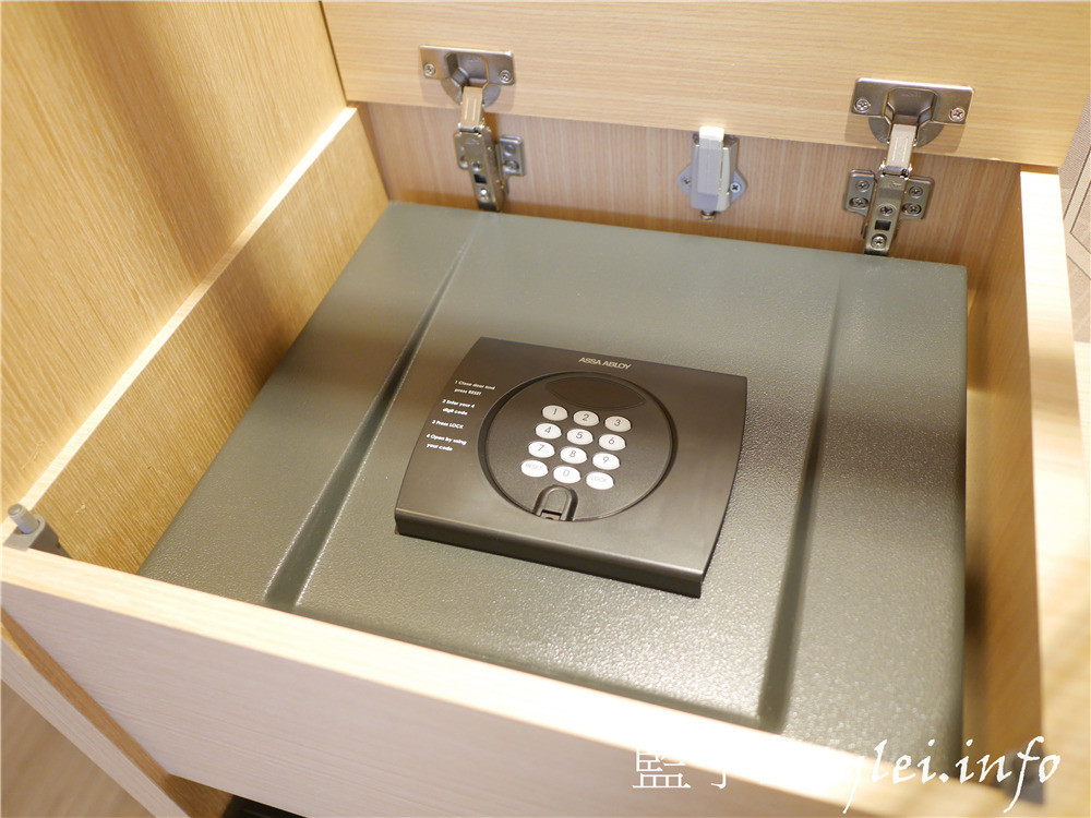 台中西屯/Holiday Inn Express Taichung Fengchia/臺中逢甲智選假日酒店-交通方便,近逢甲夜市、星享道,平價且舒適,在溫馨臥房安撫睡意後,來享受舒適美好的早餐吧!台中住宿推薦/逢甲住宿推薦/2 星級飯店/IHG洲際酒店平價品牌/24 小時櫃台/免費早餐/沐浴備品/健身中心/商務中心/洗衣服務/禁菸/會議室/國內旅遊/台中旅遊/藍子愛旅行 國內外住宿相關 國內旅遊 攝影 民生資訊分享