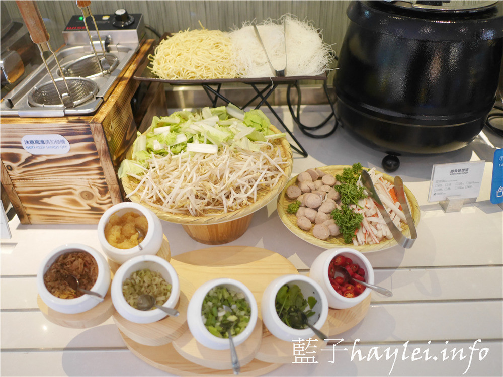 台中西屯/Holiday Inn Express Taichung Fengchia/臺中逢甲智選假日酒店-交通方便,近逢甲夜市、星享道,平價且舒適,在溫馨臥房安撫睡意後,來享受舒適美好的早餐吧!台中住宿推薦/逢甲住宿推薦/2 星級飯店/IHG洲際酒店平價品牌/24 小時櫃台/免費早餐/沐浴備品/健身中心/商務中心/洗衣服務/禁菸/會議室/國內旅遊/台中旅遊/藍子愛旅行 國內外住宿相關 國內旅遊 攝影 民生資訊分享