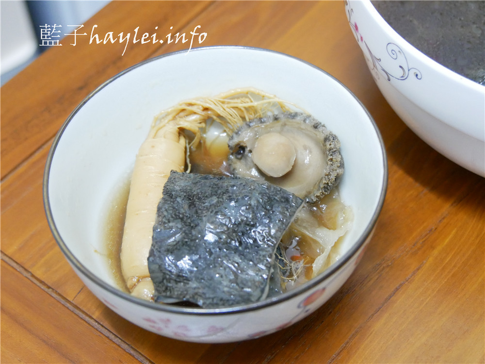 台中藥膳推薦/南屯美食/巫爺中醫藥膳舖-巫爺中醫藥膳燉盅299起,人蔘霸王別姫、麻香當歸燉烏雞採用新鮮烏骨雞、鮑魚、甲魚等熬製,養生湯品順口味美,不會有反胃中藥味,孩童也能美味品嚐的中藥補湯推薦~在想想鍋物裡!台中美食/養生藥膳煲湯/營養補湯/中藥湯/美味藥膳/甲魚口感/甲魚湯/烏骨雞湯/當歸雞湯/中南海集團/藍子愛美食 中式料理 健康養身 攝影 民生資訊分享 飲食集錦