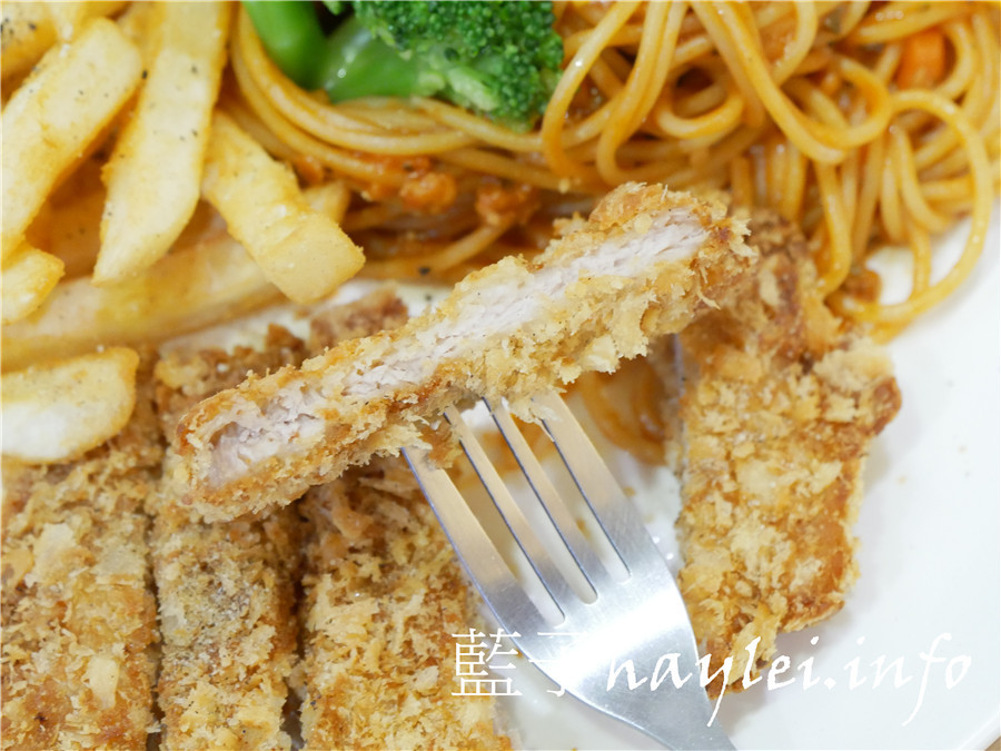 台北松山/Hungry Bar好餓-每日現作美食,健康低負擔,滿足附近上班族的味蕾,推薦脆皮蛋餅、炸豬排義大利麵超值套餐、地瓜雞肉沙拉、枸杞菊花茶!近南京復興捷運站/台北美食/台北早午餐/咖啡簡餐/早午餐/簡餐/咖啡/下午茶/養生茶/提供Wifi/民生東路三段美食推薦/foodpanda外送/藍子愛美食 中式料理 健康養身 國內旅遊 攝影 民生資訊分享 飲食集錦