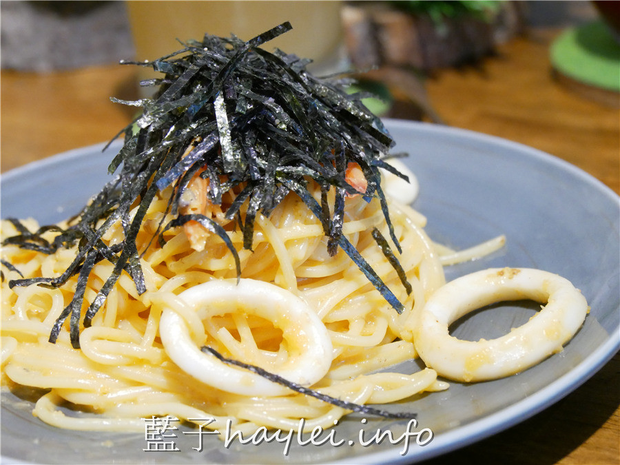 台北松山/中山國中站美食/夏綠蒂·小私廚/à table chez Charlotte-原夏綠地咖啡,環境舒適,食材新鮮且口味絕佳,約會聚餐好選擇~義大利麵燉飯、甜點下午茶都是手工現做!台北美食餐廳/松山美食/義式料理/客製化餐點/手工甜點/下午茶/雙人鬆餅午茶套餐/鐵觀音茶風鬆餅/松露野菇燉飯/明太子義大利麵/不收服務費/西式料理/台北旅遊/藍子愛美食 國內旅遊 攝影 民生資訊分享 飲食集錦