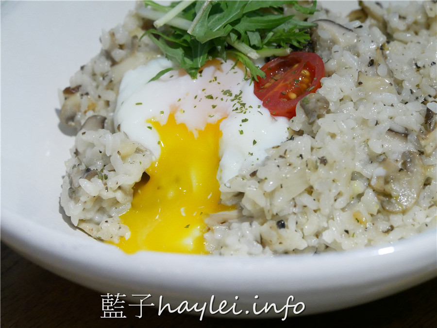 台北松山/中山國中站美食/夏綠蒂·小私廚/à table chez Charlotte-原夏綠地咖啡,環境舒適,食材新鮮且口味絕佳,約會聚餐好選擇~義大利麵燉飯、甜點下午茶都是手工現做!台北美食餐廳/松山美食/義式料理/客製化餐點/手工甜點/下午茶/雙人鬆餅午茶套餐/鐵觀音茶風鬆餅/松露野菇燉飯/明太子義大利麵/不收服務費/西式料理/台北旅遊/藍子愛美食 國內旅遊 攝影 民生資訊分享 飲食集錦