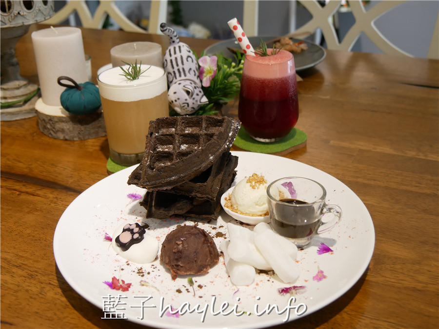 台北松山/中山國中站美食/夏綠蒂·小私廚/à table chez Charlotte-原夏綠地咖啡，環境舒適，食材新鮮且口味絕佳，約會聚餐好選擇～義大利麵燉飯、甜點下午茶都是手工現做！台北美食餐廳/松山美食/義式料理/客製化餐點/手工甜點/下午茶/雙人鬆餅午茶套餐/鐵觀音茶風鬆餅/松露野菇燉飯/明太子義大利麵/不收服務費/西式料理/台北旅遊/藍子愛美食 國內旅遊 攝影 民生資訊分享 飲食集錦 