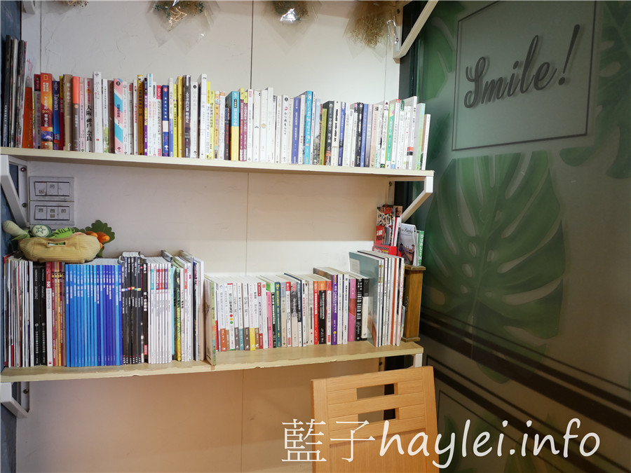 台中西區/Passenger 隨食。旅人/沙拉專賣店-每日限量馬德里碳烤海鮮溫沙拉、紅醬手捏肉丸義大利麵、白醬嫩煎雞胸燉飯&百香檸檬起司乳酪都很棒,能感受到手作的溫暖,隨著愛旅行的老闆來感受別具風味的異國風情創意美食吧!台中美食/蔬食餐廳推薦/溫沙拉/創意料理/異國美食/西餐/素食可食/健康養生/手作沙拉/RE紅包/藍子愛美食 攝影 民生資訊分享 飲食集錦