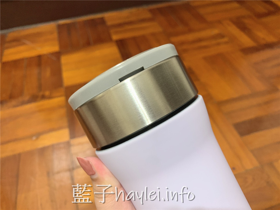 2020保溫杯推薦/Swanz天鵝瓷好提杯-紫羅蘭粉紫色絕美超好看,入口細膩純淨,大瓶口的陶瓷內膽好清洗且不殘留異味,保溫保冷持續保溫5-8小時,提手設計方便攜帶,時尚又實用的隨身好物!Swanz陶瓷保溫瓶/陶瓷火炬杯/430ml/健康生活/居家好物/保溫杯/保溫瓶/陶瓷保溫杯/高顏質/陶瓷保溫瓶推薦/藍子愛美麗 健康養身 攝影 民生資訊分享