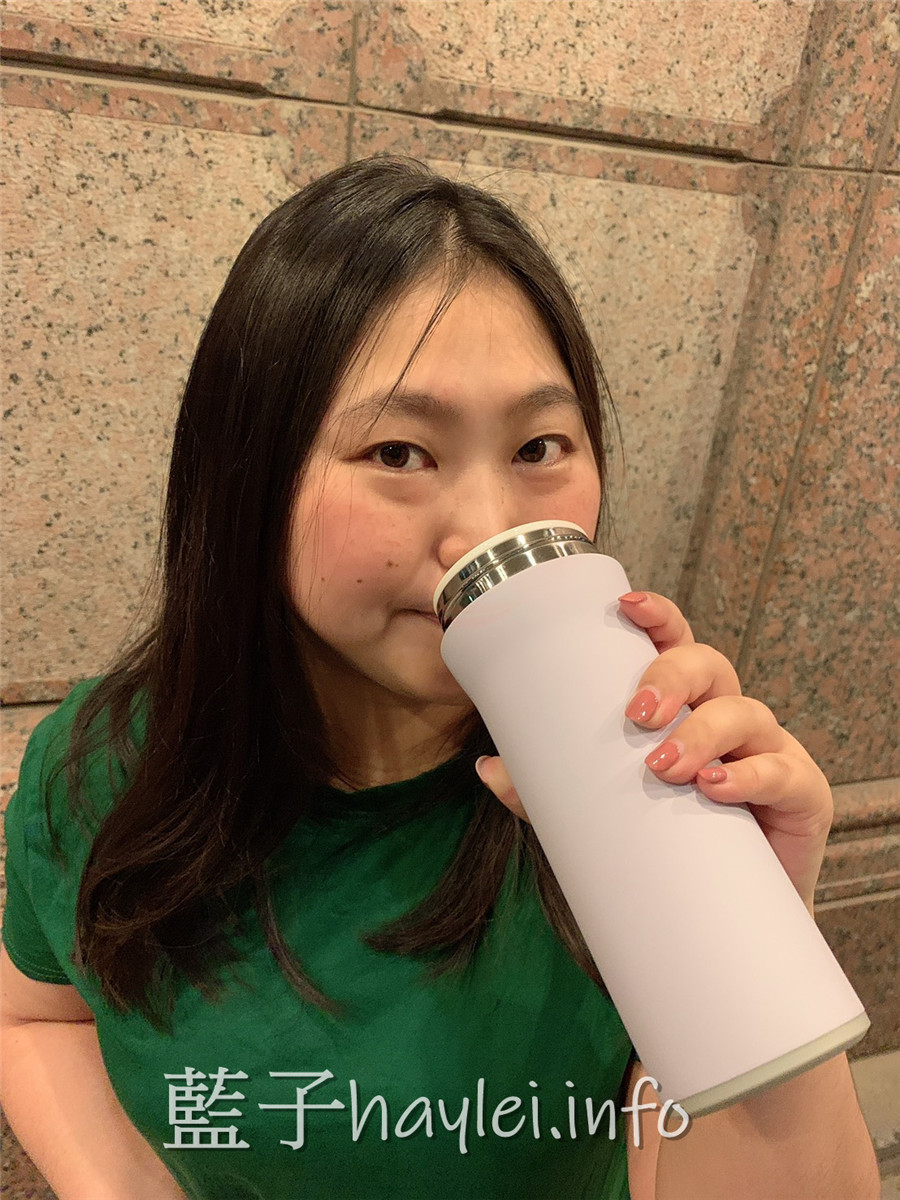 2020保溫杯推薦/Swanz天鵝瓷好提杯-紫羅蘭粉紫色絕美超好看,入口細膩純淨,大瓶口的陶瓷內膽好清洗且不殘留異味,保溫保冷持續保溫5-8小時,提手設計方便攜帶,時尚又實用的隨身好物!Swanz陶瓷保溫瓶/陶瓷火炬杯/430ml/健康生活/居家好物/保溫杯/保溫瓶/陶瓷保溫杯/高顏質/陶瓷保溫瓶推薦/藍子愛美麗 健康養身 攝影 民生資訊分享