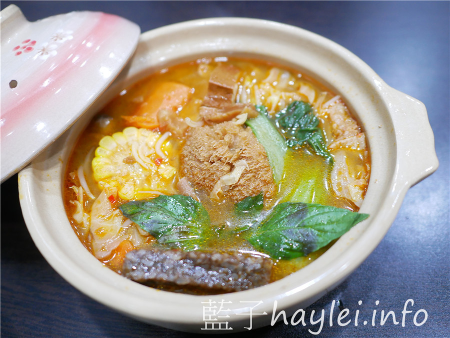 台中北區素食/寒山居蔬食-近中國醫、永興街美食,平價有水準的美味素食料理、手工辣椒醬令人流連,享受蔬食健康生活!推薦猴頭菇麻辣燙、麻辣臭豆腐、麻油吉便當、檸香川味拌麵~台中美食/台中素食推薦/中國醫美食/臭豆腐料理/素食便當/素食臭豆腐/特色辣醬/宅配外送/藍子愛美食 中式料理 國內旅遊 攝影 民生資訊分享 飲食集錦