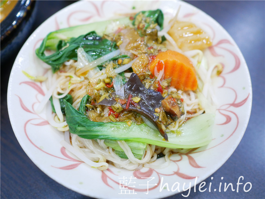 台中北區素食/寒山居蔬食-近中國醫、永興街美食,平價有水準的美味素食料理、手工辣椒醬令人流連,享受蔬食健康生活!推薦猴頭菇麻辣燙、麻辣臭豆腐、麻油吉便當、檸香川味拌麵~台中美食/台中素食推薦/中國醫美食/臭豆腐料理/素食便當/素食臭豆腐/特色辣醬/宅配外送/藍子愛美食 中式料理 國內旅遊 攝影 民生資訊分享 飲食集錦