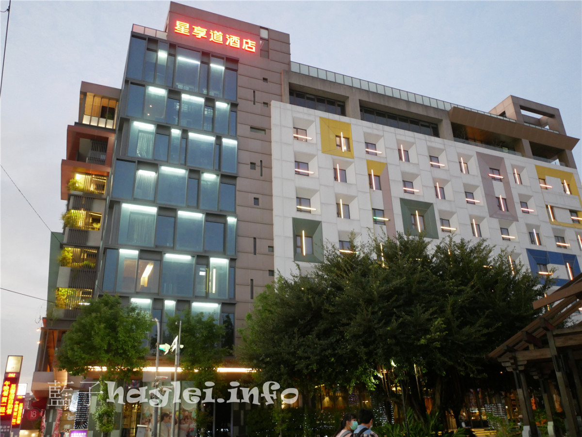 台中西屯/星饗道國際自助餐/In Sky Buffet-現作牛排、豬扒、天婦羅、拉麵、壽司、燒烤、咖啡美酒、蛋糕麵包等一次享有,豐盛美食引人垂涎!台中美食/逢甲美食/台中逢甲/逢甲商圈/台中buffet/台中自助餐廳/飯店自助餐/台中吃到飽餐廳/eattodie/星享道酒店/In Sky Hotel/藍子愛美食 中式料理 國內旅遊 攝影 日式料理 民生資訊分享 美式料理 飲食集錦