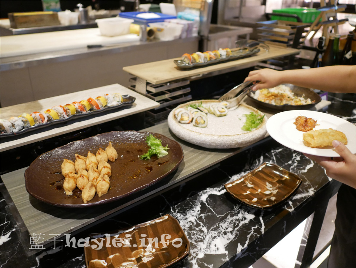 台中西屯/星饗道國際自助餐/In Sky Buffet-現作牛排、豬扒、天婦羅、拉麵、壽司、燒烤、咖啡美酒、蛋糕麵包等一次享有,豐盛美食引人垂涎!台中美食/逢甲美食/台中逢甲/逢甲商圈/台中buffet/台中自助餐廳/飯店自助餐/台中吃到飽餐廳/eattodie/星享道酒店/In Sky Hotel/藍子愛美食 中式料理 國內旅遊 攝影 日式料理 民生資訊分享 美式料理 飲食集錦