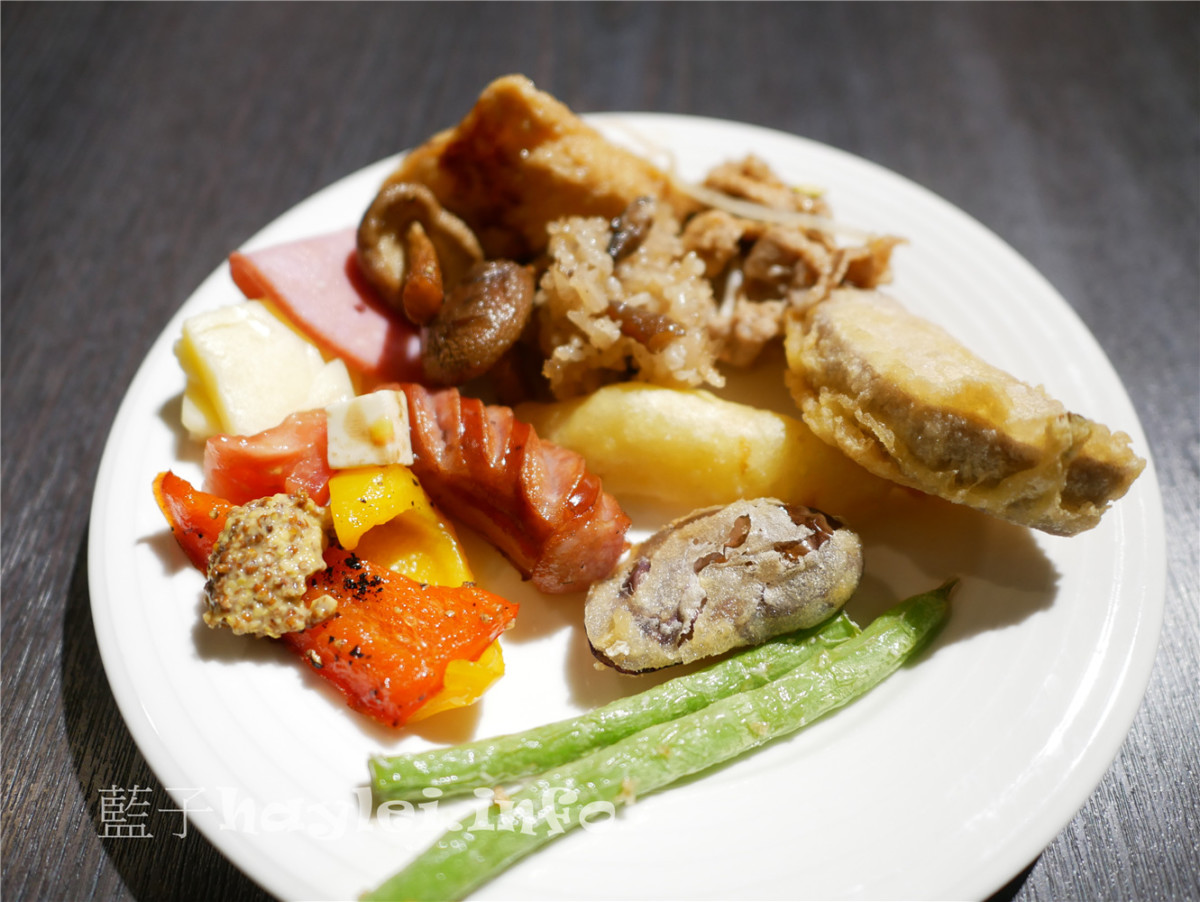 台中西屯/星饗道國際自助餐/In Sky Buffet-現作牛排、豬扒、天婦羅、拉麵、壽司、燒烤、咖啡美酒、蛋糕麵包等一次享有,豐盛美食引人垂涎!台中美食/逢甲美食/台中逢甲/逢甲商圈/台中buffet/台中自助餐廳/飯店自助餐/台中吃到飽餐廳/eattodie/星享道酒店/In Sky Hotel/藍子愛美食 中式料理 國內旅遊 攝影 日式料理 民生資訊分享 美式料理 飲食集錦