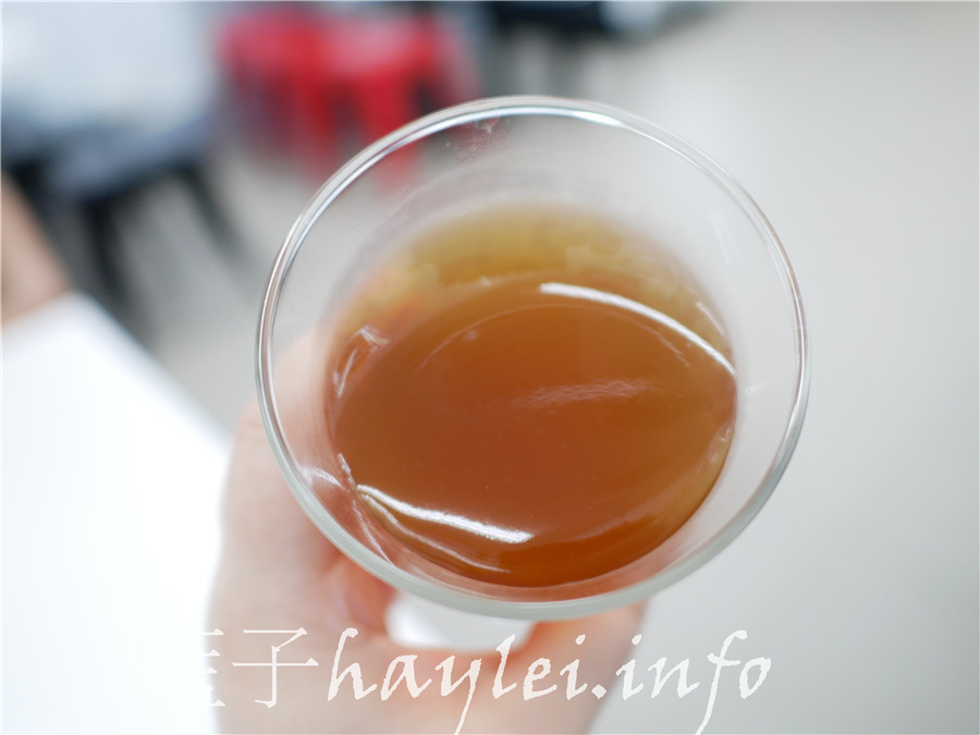 台中南屯/偉中麻油料理店-16足月的無毒公黑羽雞腿&純米酒&黑麻油燉煮出的純酒麻油雞,肉質彈嫩且湯香味醇,不愧是招牌!手工麵線口感彈Q,不論麻油香煎或拌鵝油蔥酥都非常美味~膠原蛋白滿滿的冬瓜海燕窩凍順口無腥超好吃!台中美食/台中麻油雞/麻油美食/麻油雞/麵線美食/健康養生/藥膳補湯/養生湯品/公益路美食/藍子愛美食 中式料理 健康養身 國內旅遊 攝影 民生資訊分享 飲食集錦