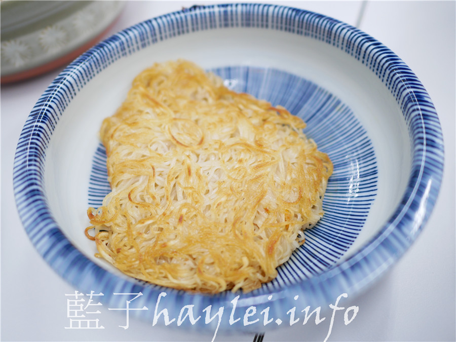 台中南屯/偉中麻油料理店-16足月的無毒公黑羽雞腿&純米酒&黑麻油燉煮出的純酒麻油雞,肉質彈嫩且湯香味醇,不愧是招牌!手工麵線口感彈Q,不論麻油香煎或拌鵝油蔥酥都非常美味~膠原蛋白滿滿的冬瓜海燕窩凍順口無腥超好吃!台中美食/台中麻油雞/麻油美食/麻油雞/麵線美食/健康養生/藥膳補湯/養生湯品/公益路美食/藍子愛美食 中式料理 健康養身 國內旅遊 攝影 民生資訊分享 飲食集錦